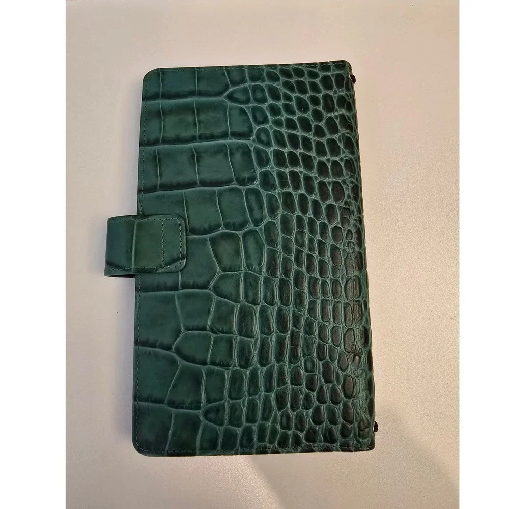 Van der Spek Green Crocodile Embossed Leather Traveler's cover Like New